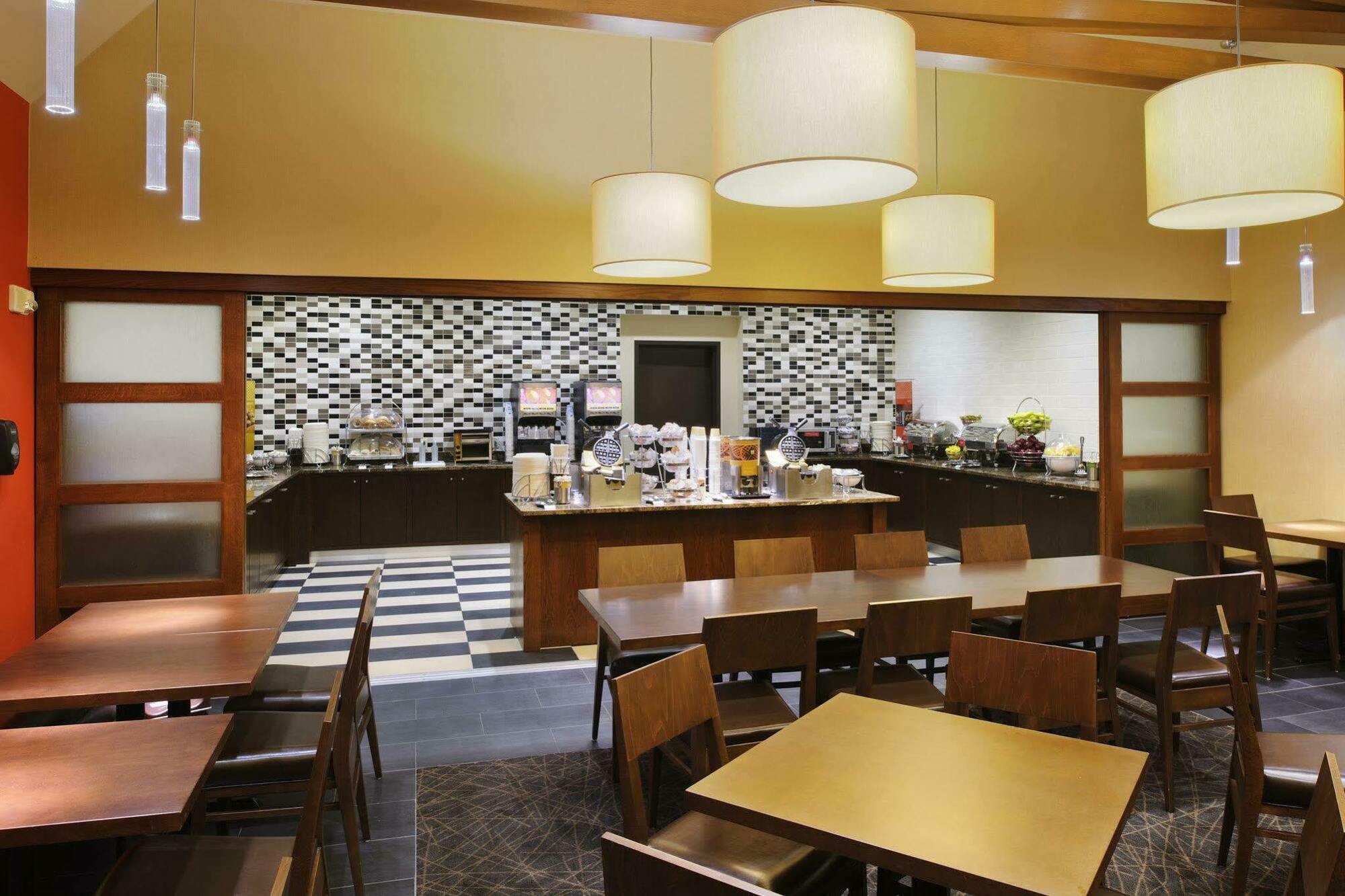 Courtyard Philadelphia Coatesville Exton Екстериор снимка